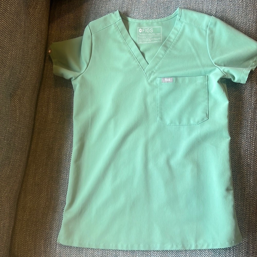 Figs scrub top- green XXS